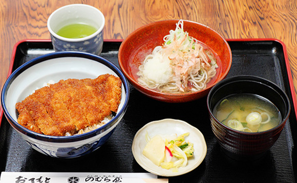 ソースカツ丼とおそばのセット